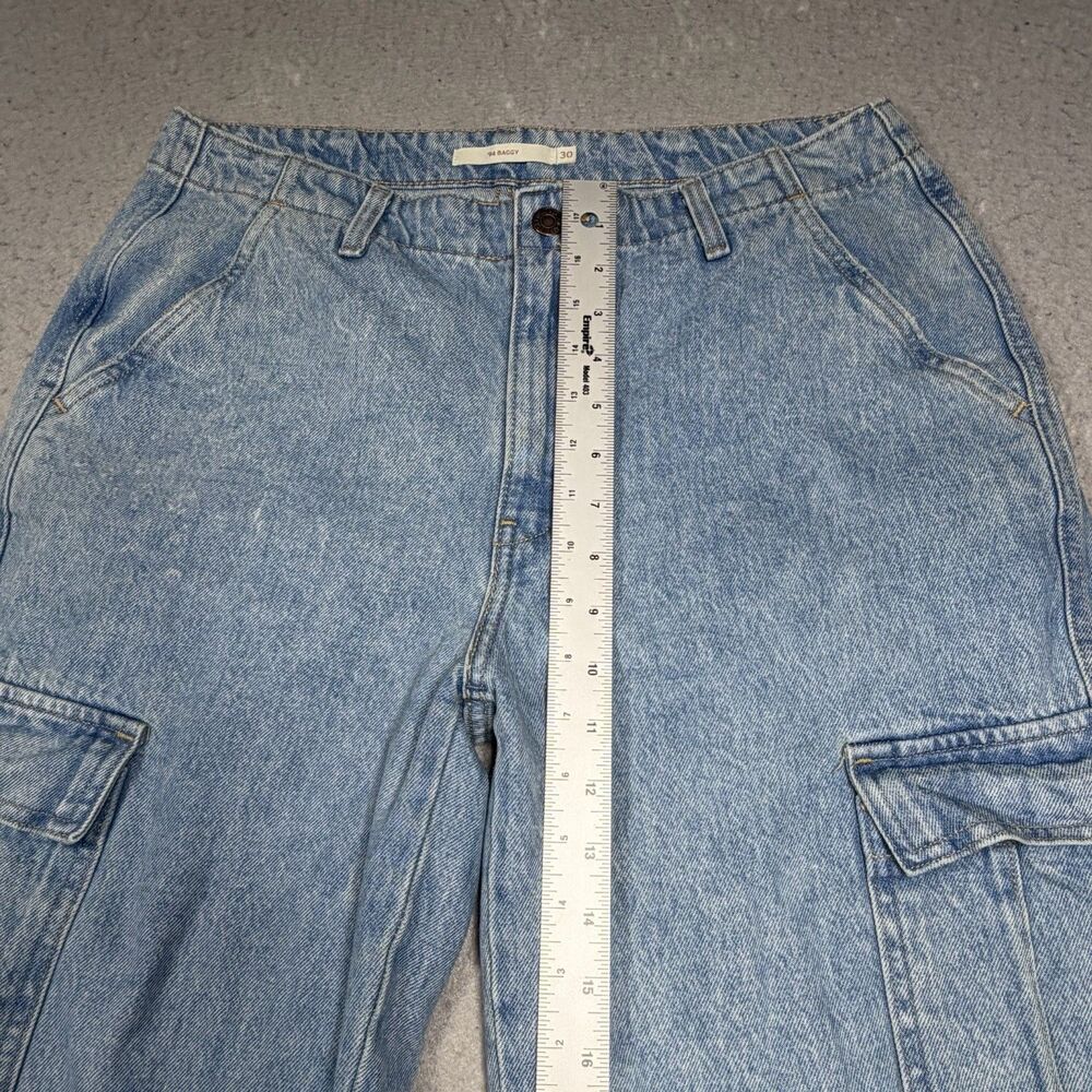Levis 94 Baggy Cargo Jeans Women 30 Fits 32x39 Light Wash Wide Leg Utility Denim - Picture 6 of 16
